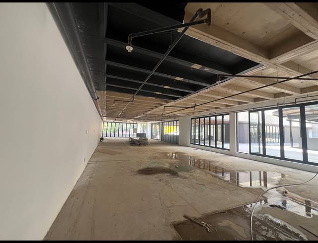 400M² RESTAURANT TO LET IN ROSEBANK